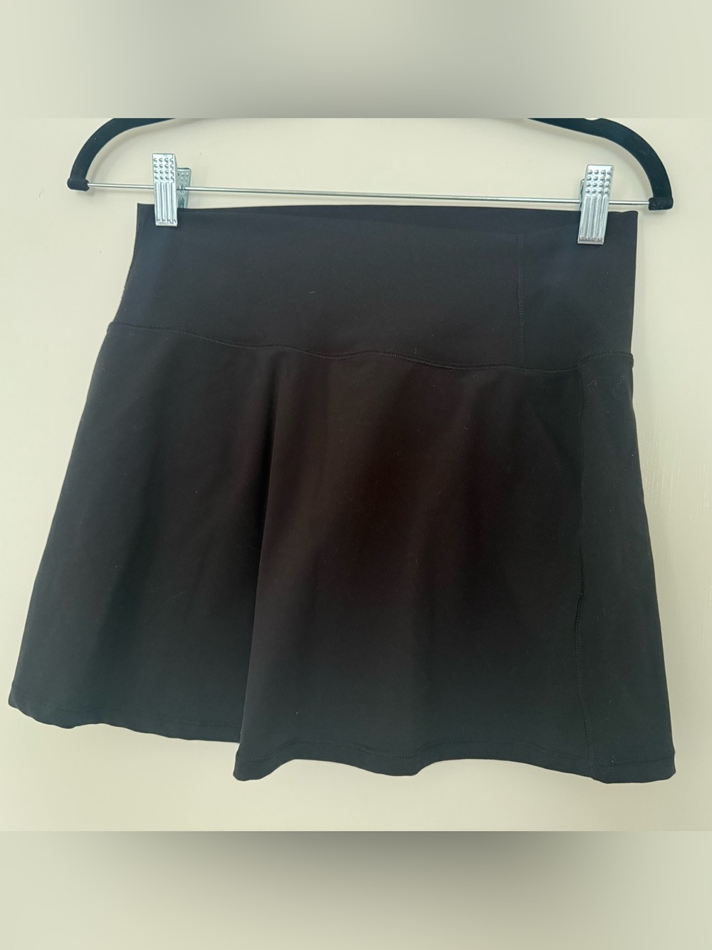 Vuori Volley Black Athletic Skort with Subtle Logo - Picture 4 of 8